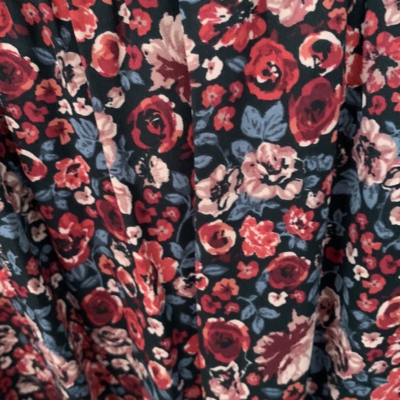 Dress - never worn - Picture 2 of 3